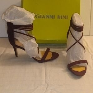 Gianni Noreena Primo Vino Women Shoes Used